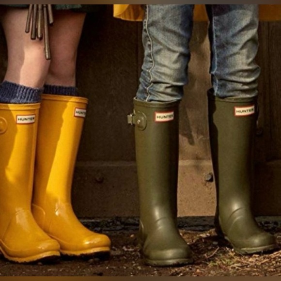 Hunter Other - Hunter Original Dark Olive Gloss Rain Boots (W/Box!)